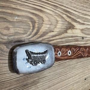 Vintage Tooled leather belt. Size 30